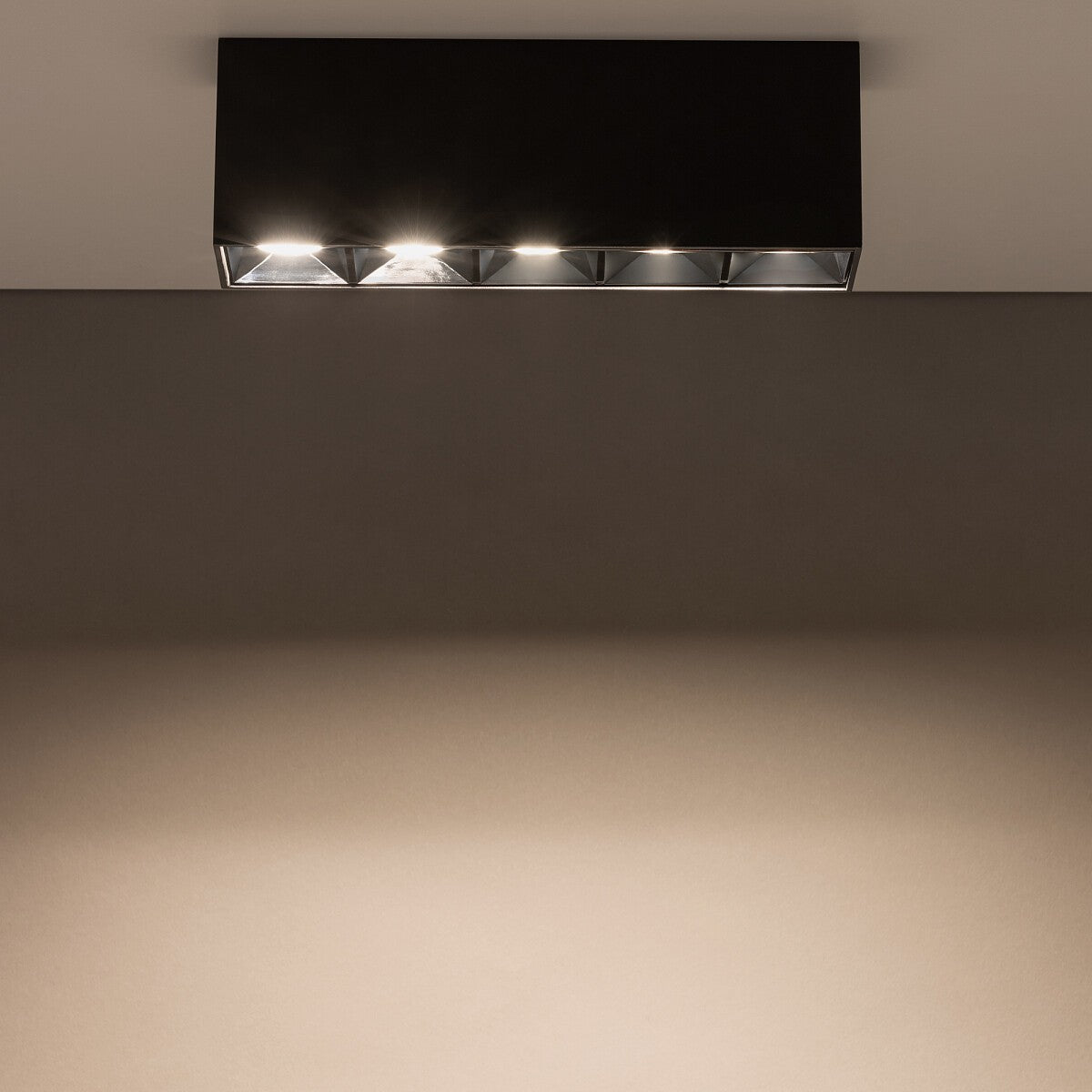 Nowodvorski Lampa downlights natynkowa MIDI LED 20W 50/60Hz - Aluminium lakierowane - Czarny I 10055 - lampa włączona