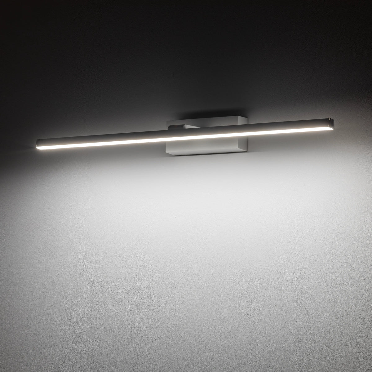 Nowodvorski Kinkiet VAN GOGH LED M 13W 50/60Hz - Aluminium lakierowane - Biały 10291 - lampa włączona