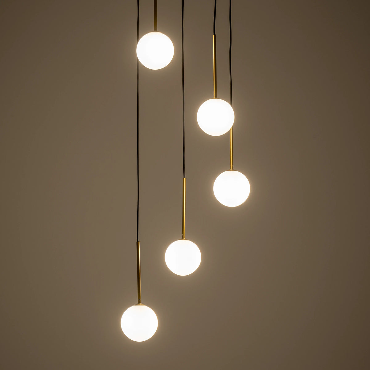 Nowodvorski Lampa wisząca KARO 12W only LED 50/60Hz - Stal lakierowana - Czarny I 10303 - lampa włączona