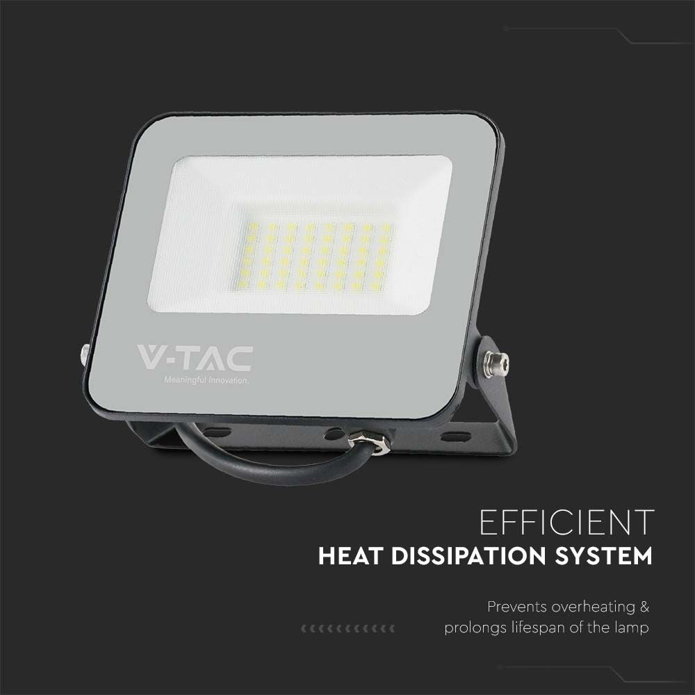 30W Naświetlacz LED SMD / Barwa:4000K / Obudowa: Czarna / Skuteczność 160lm/W