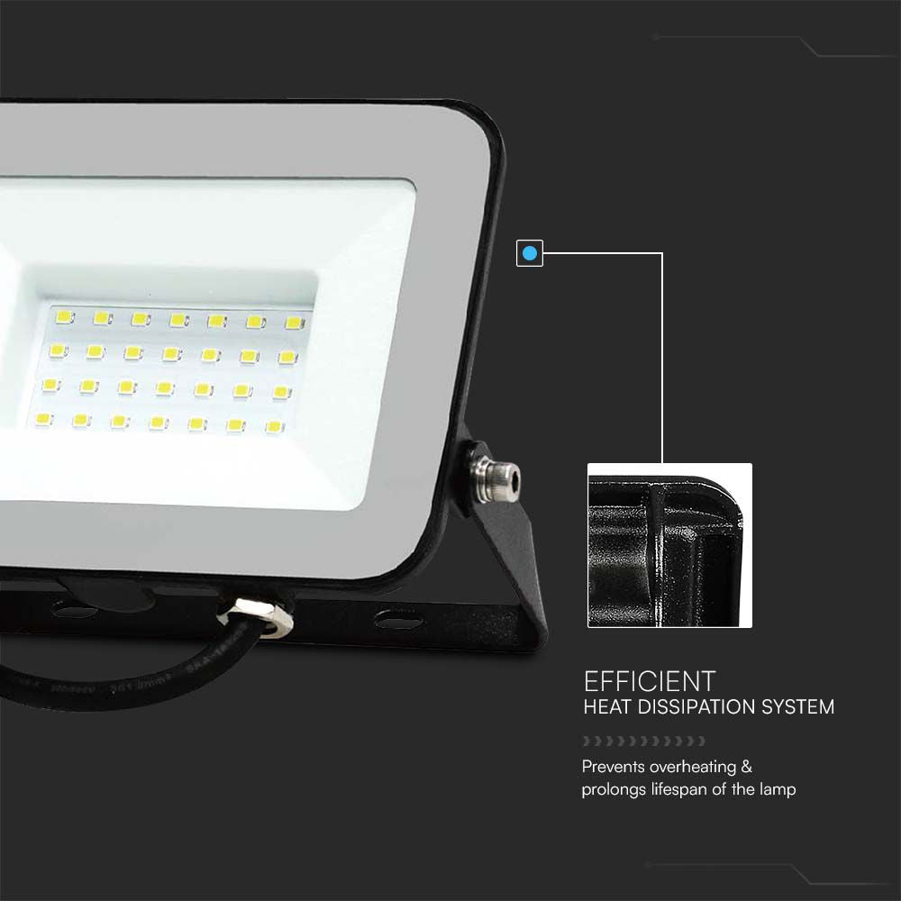 30W Naświetlacz LED SMD / Chip SAMSUNG / Barwa: 4000K / Obudowa: Czarna / Przewód: 1m