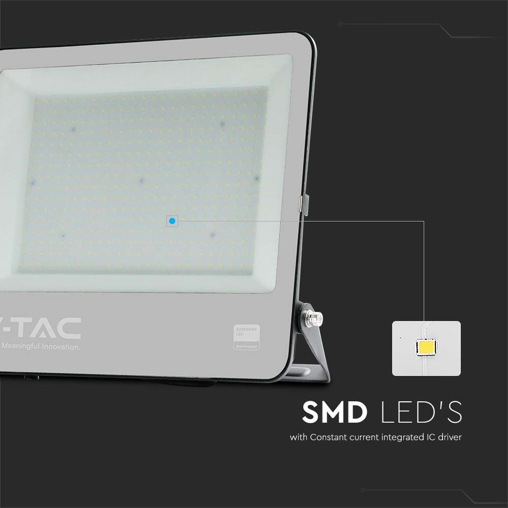 300W Naświetlacz SMD LED / Chip Samsung / Przewód: 1m / Barwa: 4000K / Obudowa: Czarna / Skuteczność 135lm/w