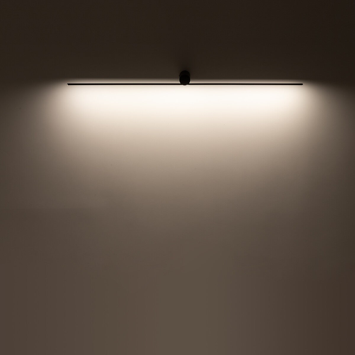 Nowodvorski Kinkiet SPIN LED S 10W 50/60Hz - Aluminium lakierowane - Czarny I 10368 - lampa włączona