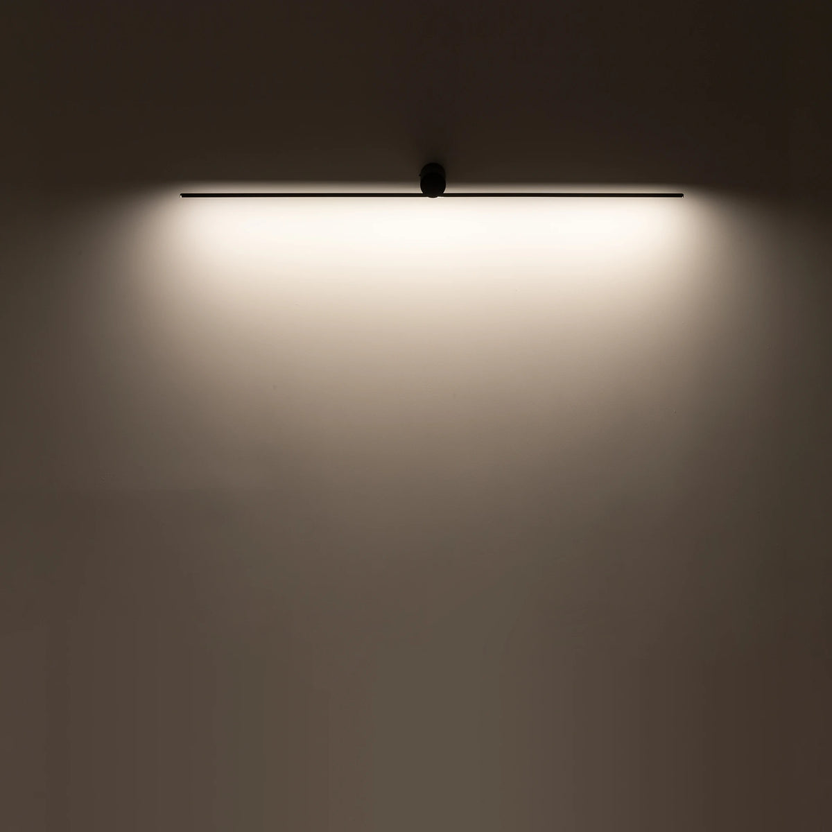 Nowodvorski Kinkiet SPIN LED M 14W 50/60Hz - Aluminium lakierowane - Czarny I 10370 - lampa włączona
