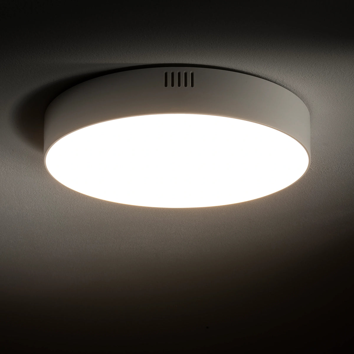 Nowodvorski Plafon LID ROUND LED 35W 50/60Hz - Tworzywo sztuczne - Biały I 10404 - lampa włączona