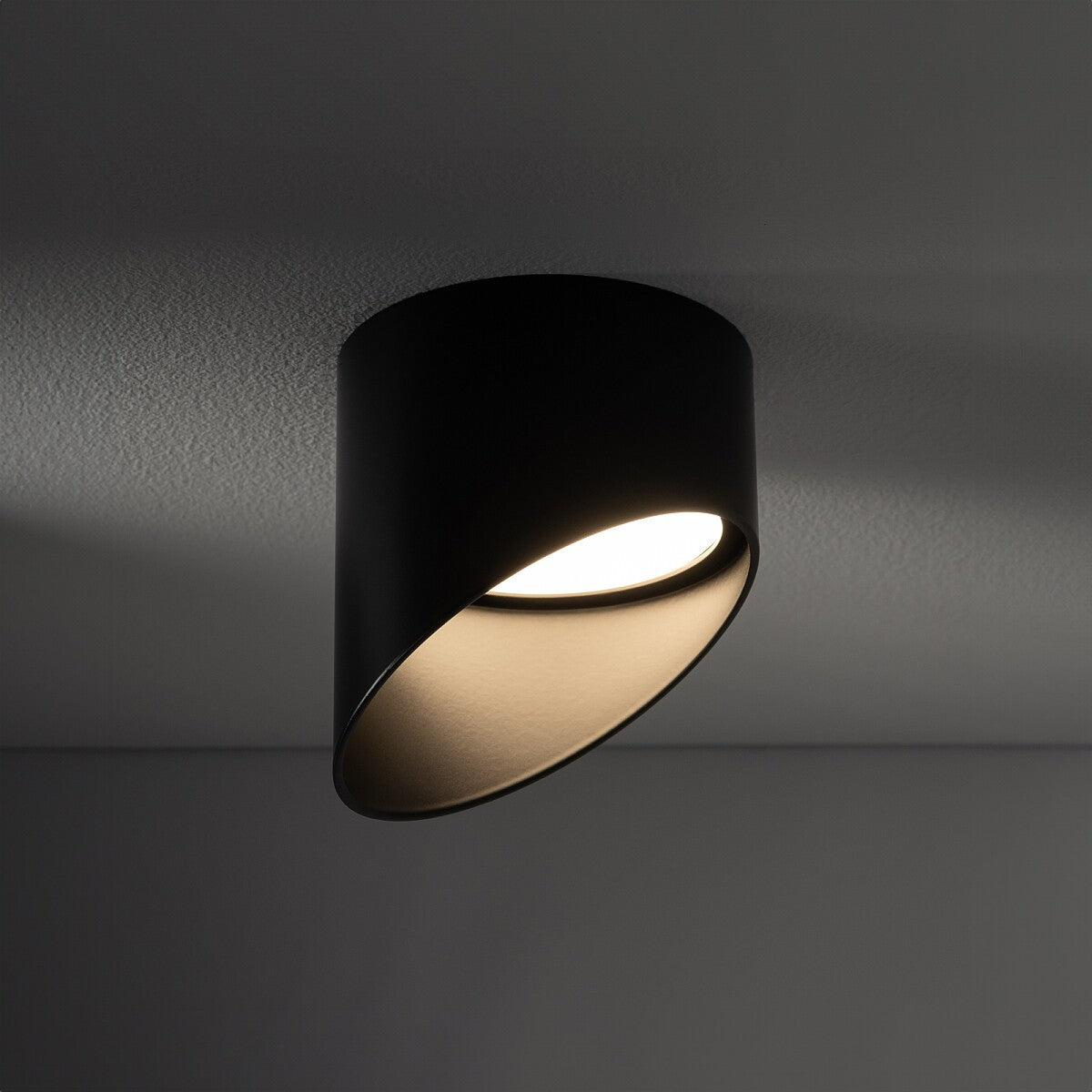 Nowodvorski Lampa downlights podtynkowa HVAR 12W only LED 50/60Hz - Aluminium lakierowane - Czarny 10487 - lampa włączona