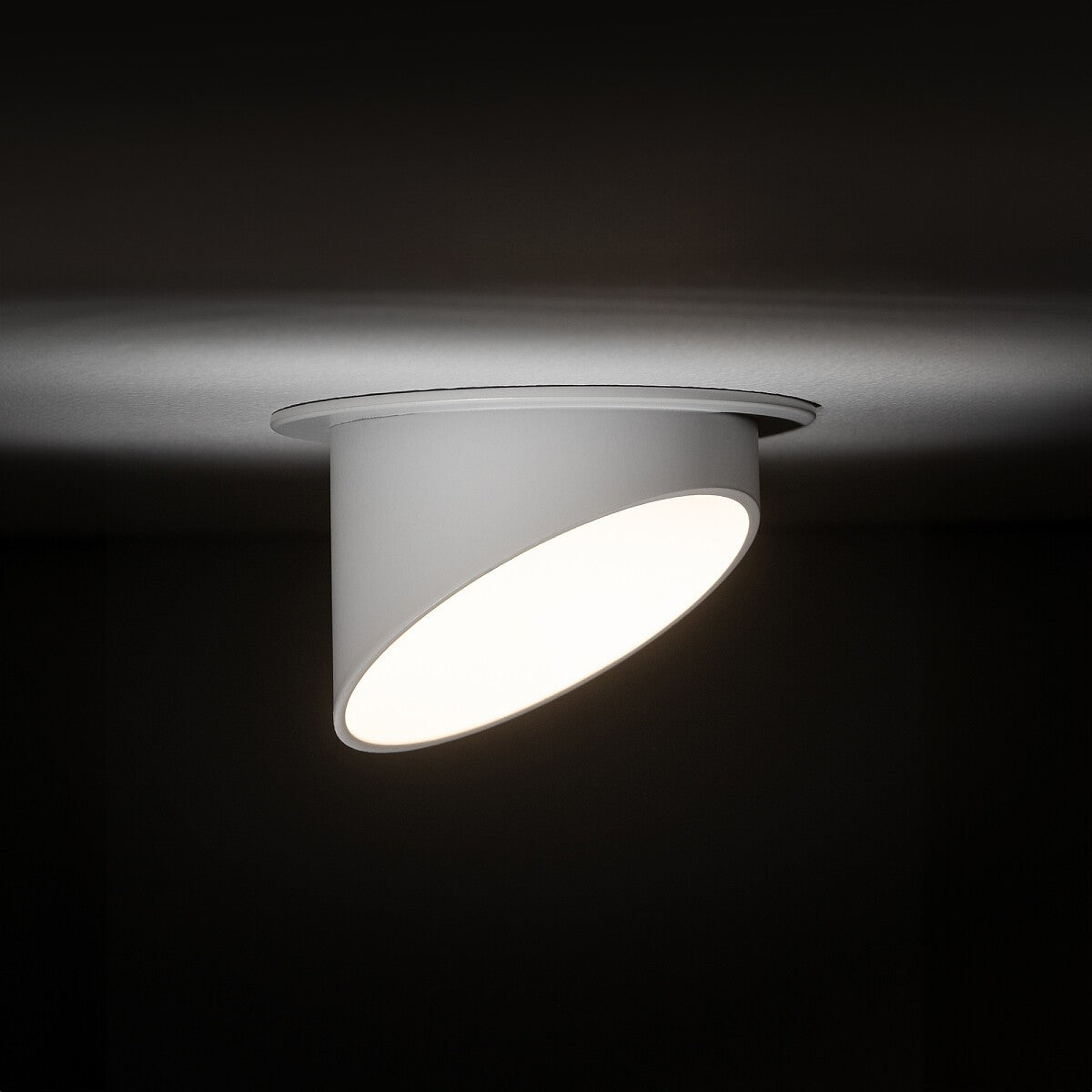 Nowodvorski Lampa downlights podtynkowa SOLTA 10W only LED 50/60Hz - Aluminium lakierowane - Biały 10492 - lampa włączona