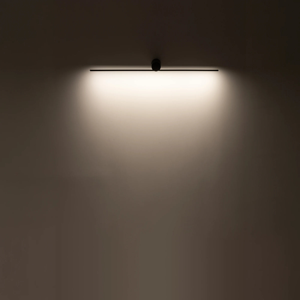 Nowodvorski Kinkiet SPIN LED S 10W 50/60Hz - Aluminium lakierowane - Czarny II 10620 - lampa włączona