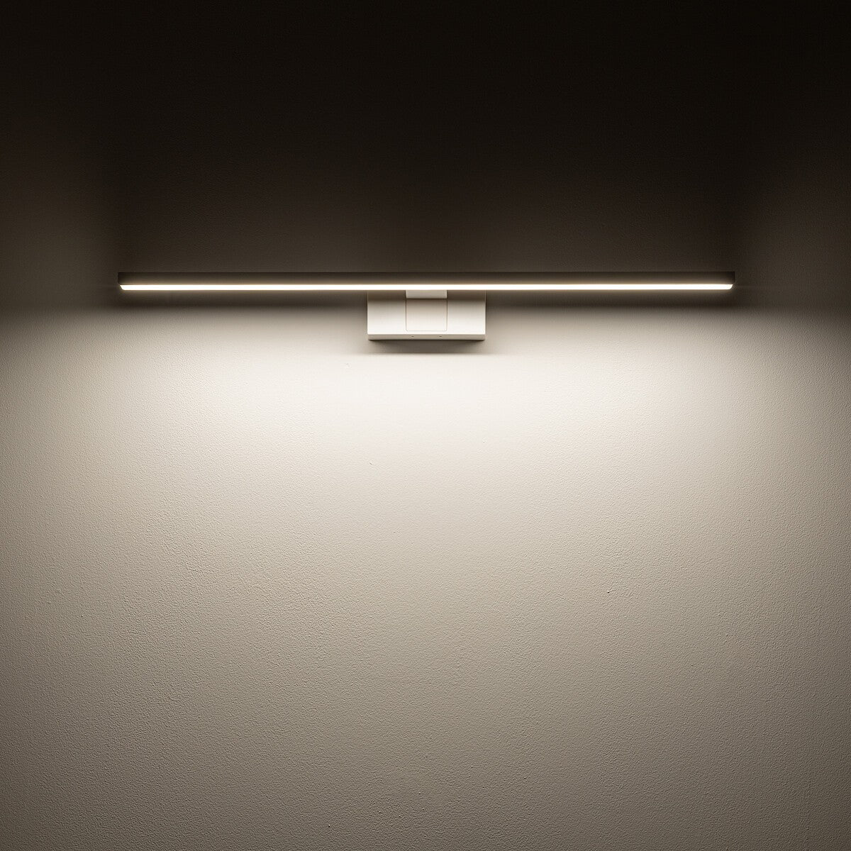 Nowodvorski Kinkiet CEZANNE LED M 12W 50/60Hz 900lm - Aluminium lakierowane - Biały 10673 - lampa włączona