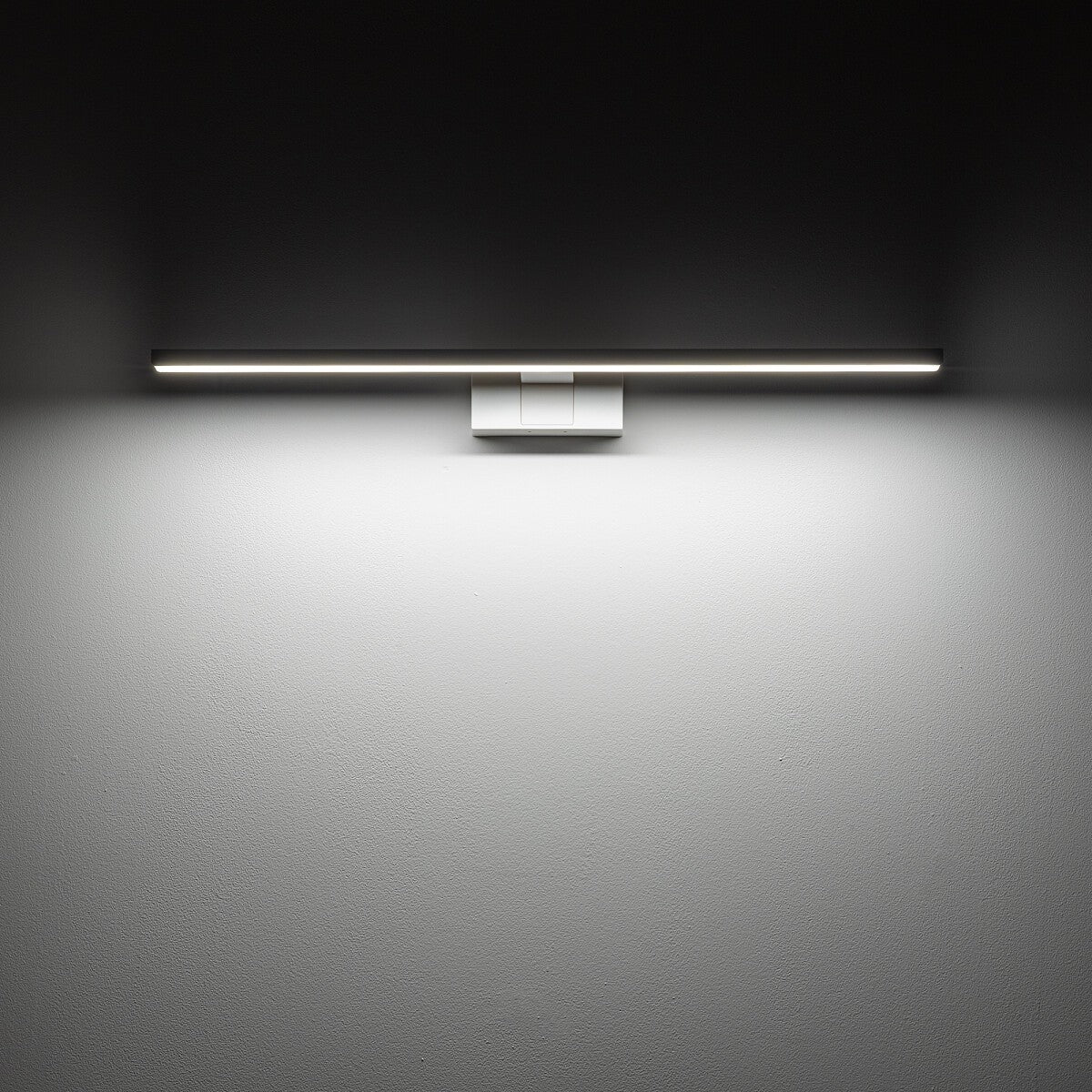 Nowodvorski Kinkiet CEZANNE LED M 12W 50/60Hz 950lm - Aluminium lakierowane - Biały 10684 - lampa włączona
