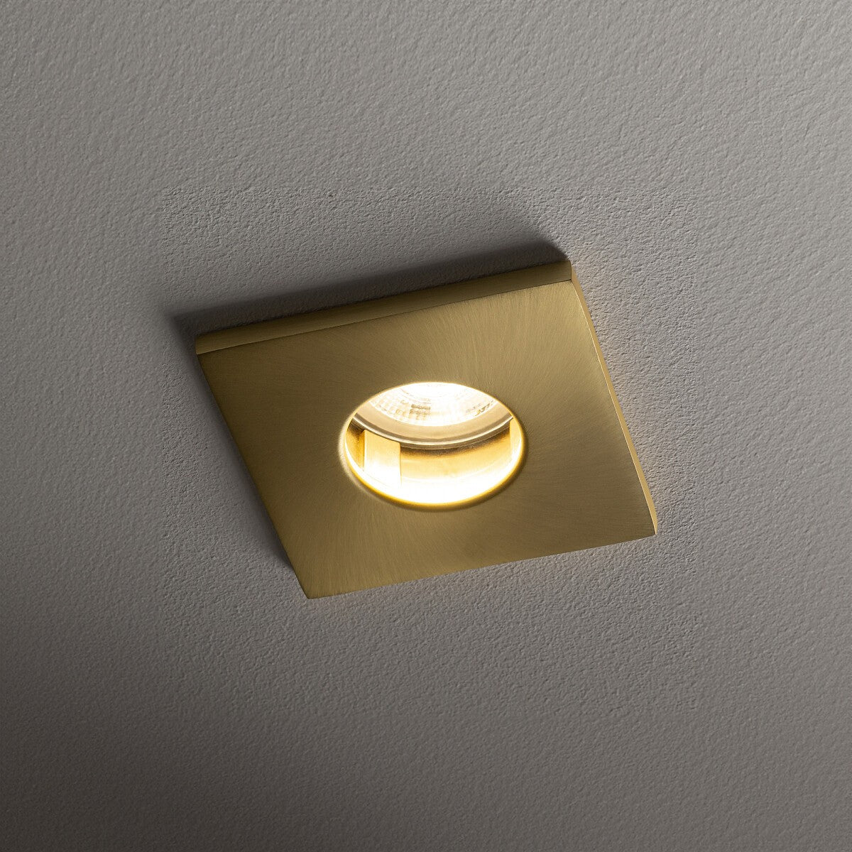 Nowodvorski Lampa downlights podtynkowa BAHIA 15W only LED 50/60Hz - Aluminium - Miedziany 10712 - lampa włączona