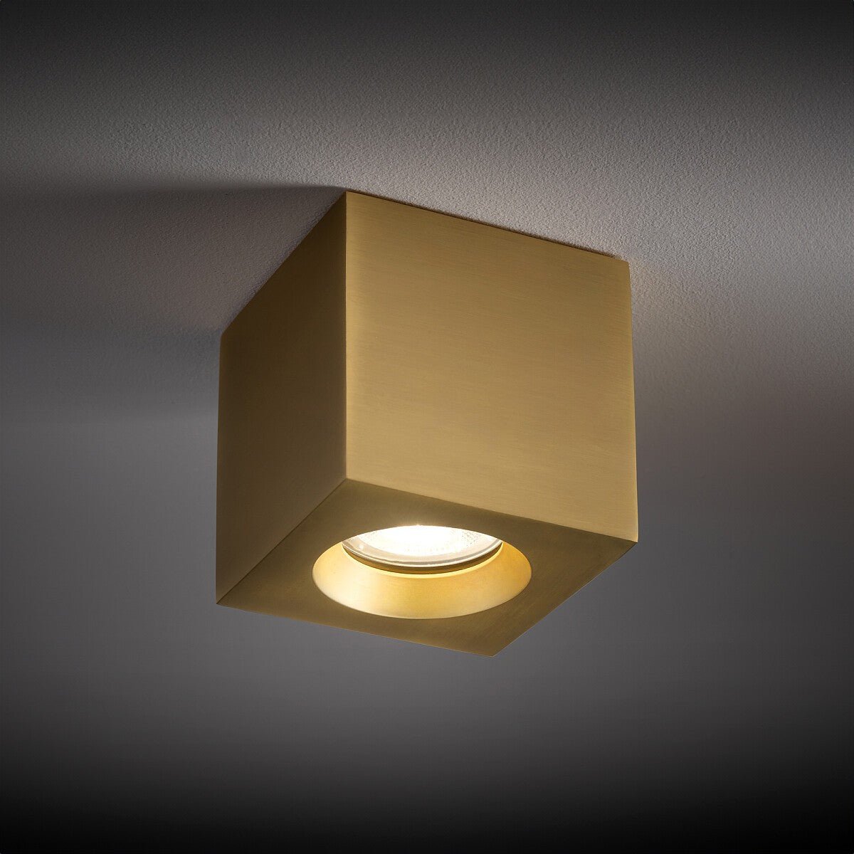 Nowodvorski Lampa downlights natynkowa PARANA 15W only LED 50/60Hz - Aluminium - Miedziany 10720 - lampa włączona