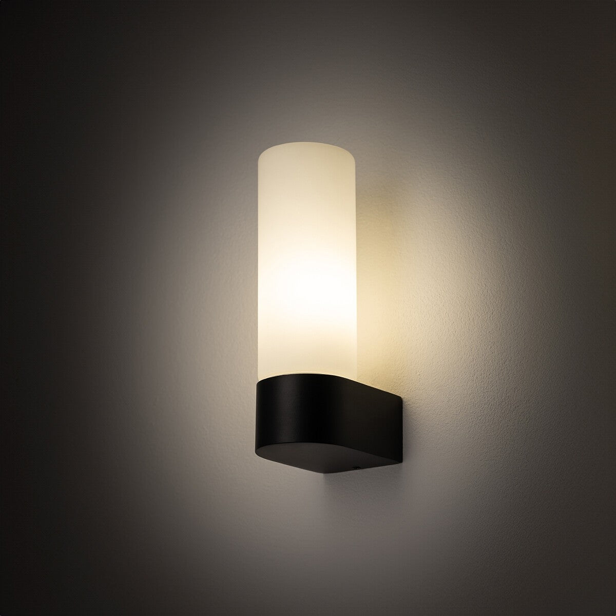 Nowodvorski Kinkiet NATALIE 10W only LED 50/60Hz - Aluminium - Czarny I 10725 - lampa włączona