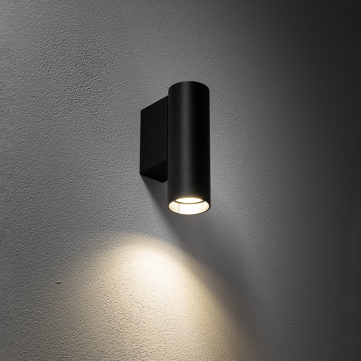 Nowodvorski Kinkiet FOURTY WALL S 10W only LED 50/60Hz - Stal lakierowana - Czarny 10747 - lampa włączona