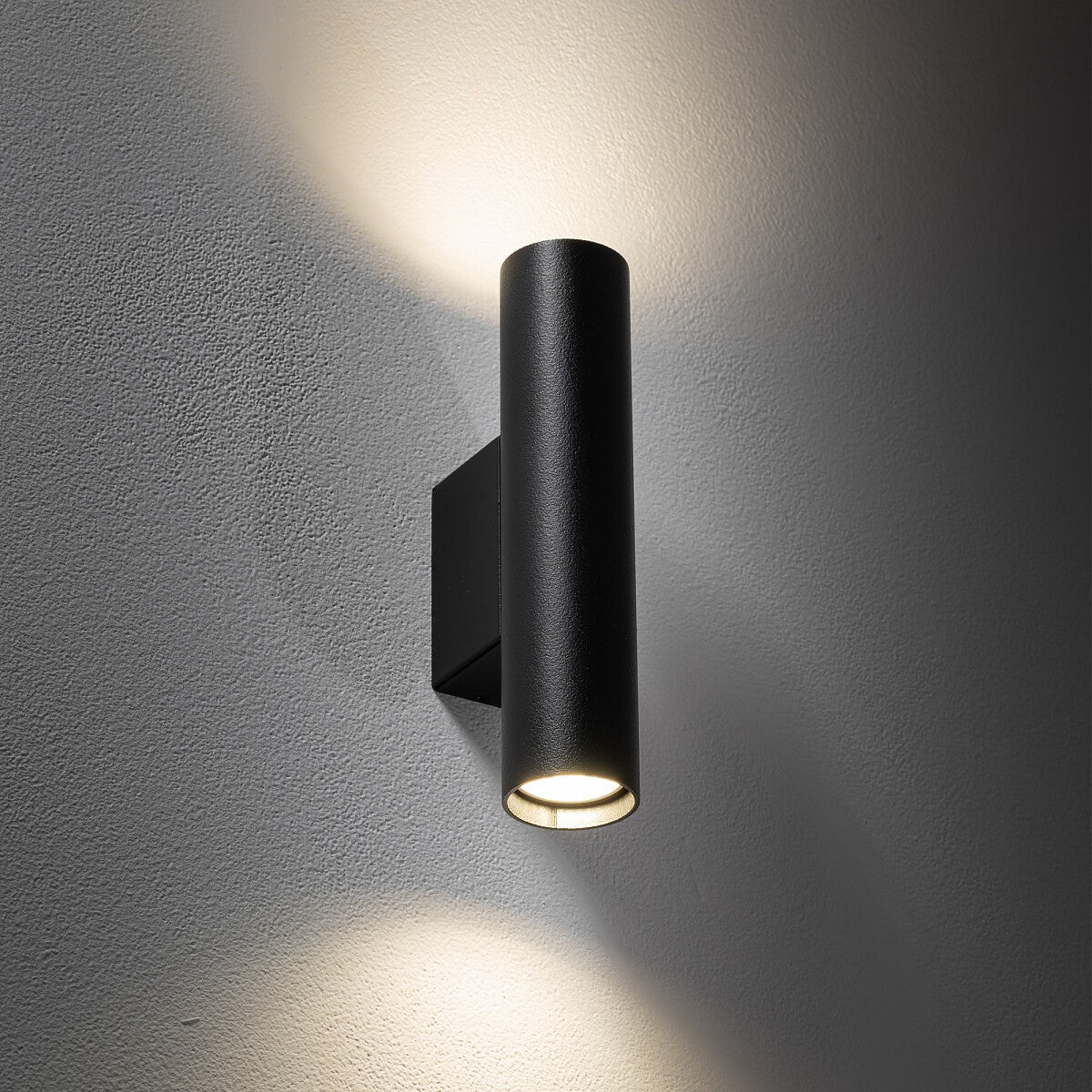 Nowodvorski Kinkiet FOURTY WALL M 10W only LED 50/60Hz - Stal lakierowana - Czarny 10753 - lampa włączona