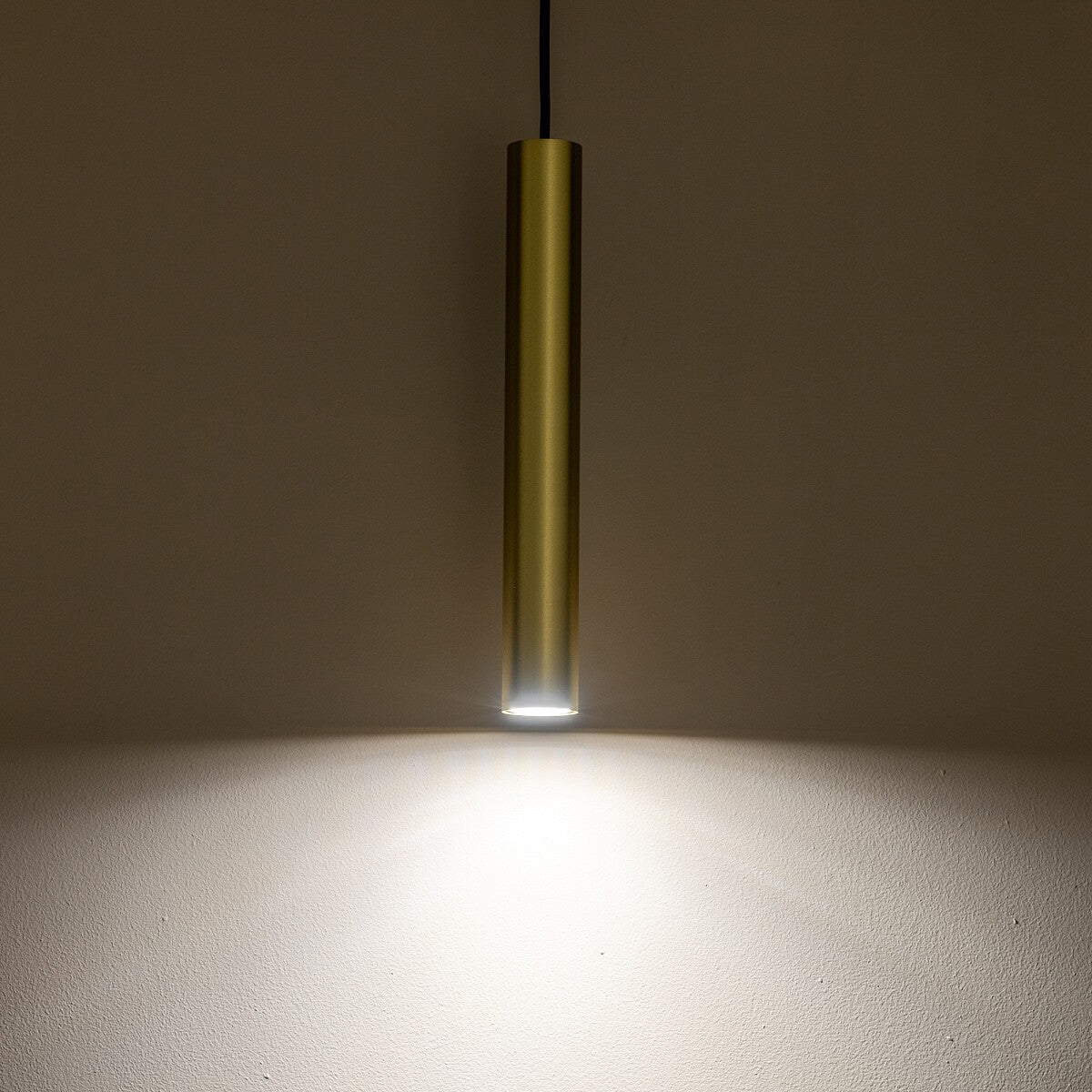 Nowodvorski Lampa wisząca FOURTY M 10W only LED 50/60Hz - Lity mosiądz - Miedziany 10772 - lampa włączona
