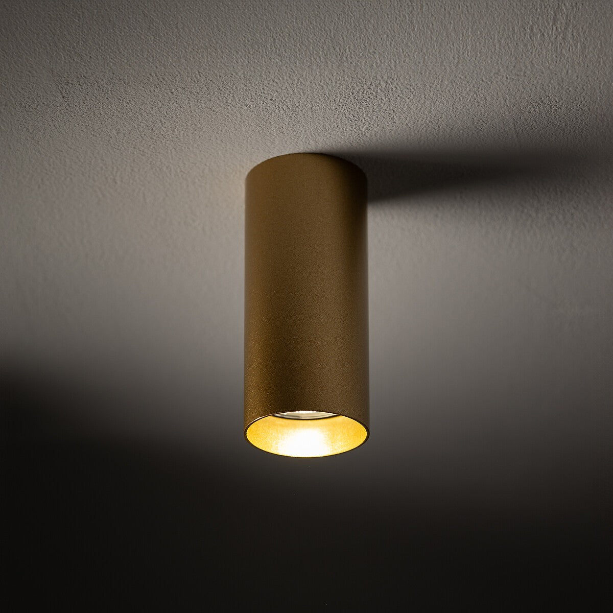 Nowodvorski Lampa downlights natynkowa MONO S 10W only LED 50/60Hz - Stal lakierowana - Satynowy złoty 10782 - lampa włączona