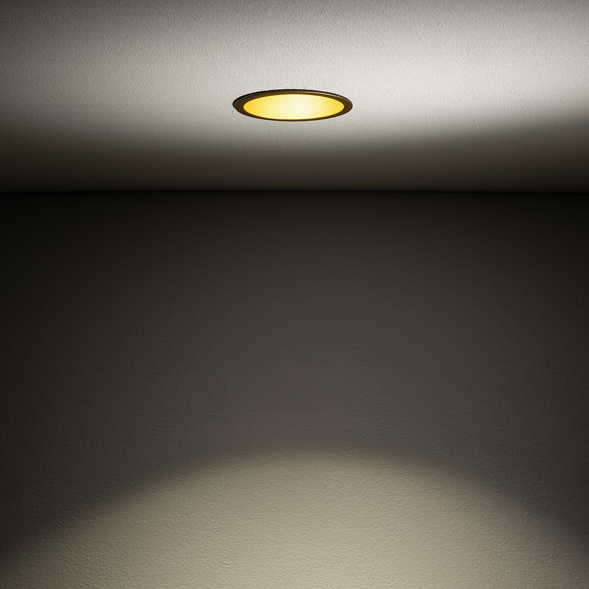 Nowodvorski Lampa downlights podtynkowa CUP 10W only LED 50/60Hz - Tworzywo sztuczne ABS - Satynowy złoty 10791 - lampa włączona