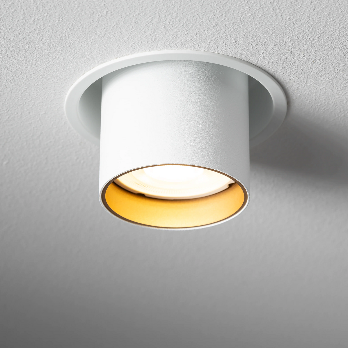 Nowodvorski Lampa downlights podtynkowa MONO SLIDE 10W only LED 50/60Hz - Stal lakierowana - Biały III 10797 - lampa włączona