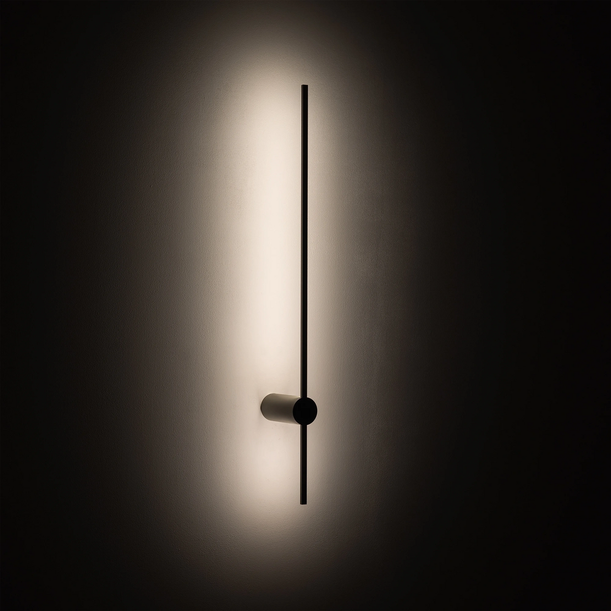 Nowodvorski Kinkiet SABER LED M 11W 50/60Hz - Aluminium lakierowane - Czarny II 10853 - lampa włączona