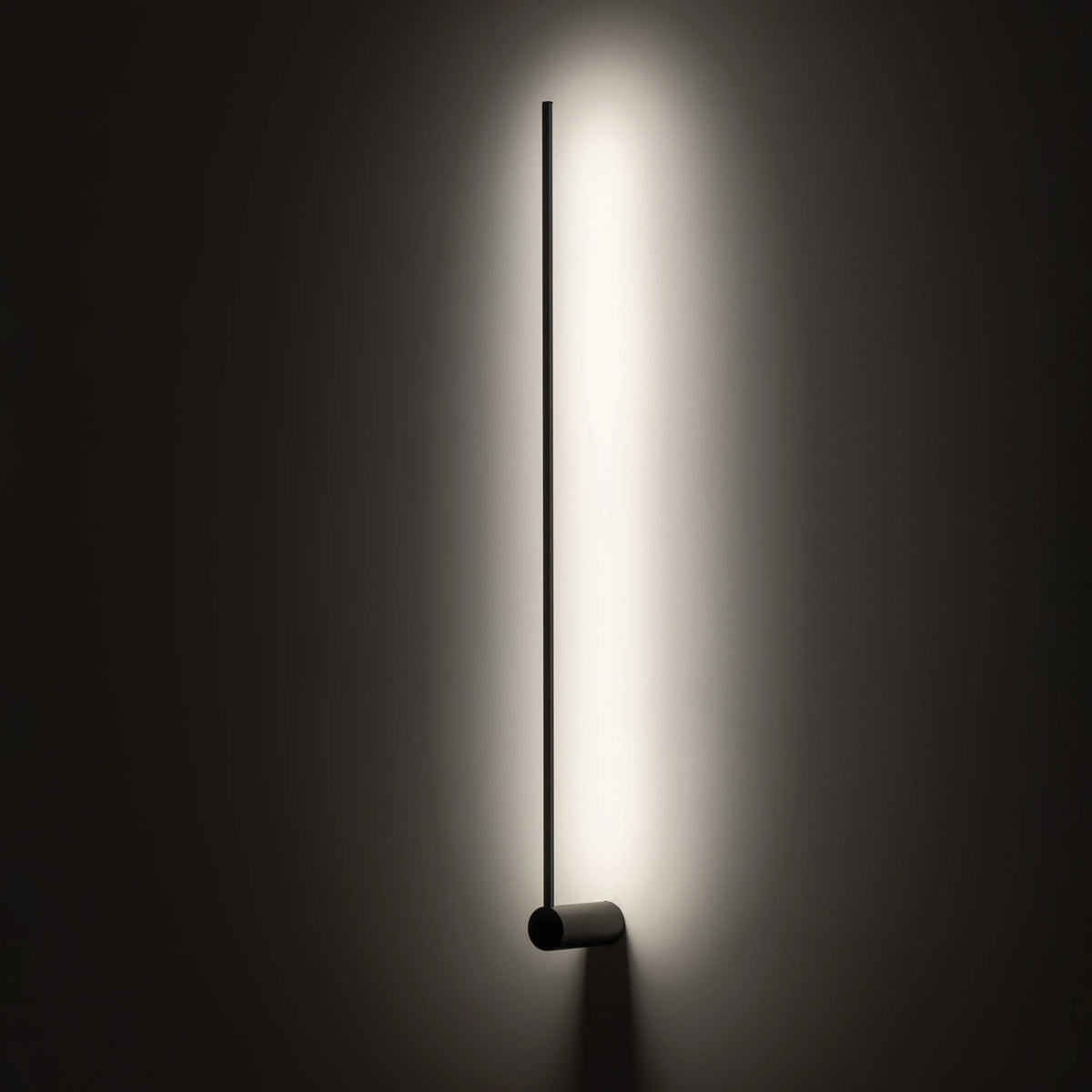Nowodvorski Kinkiet ARM LED L 14W 50/60Hz 550lm - Aluminium lakierowane - Czarny 10856 - lampa włączona