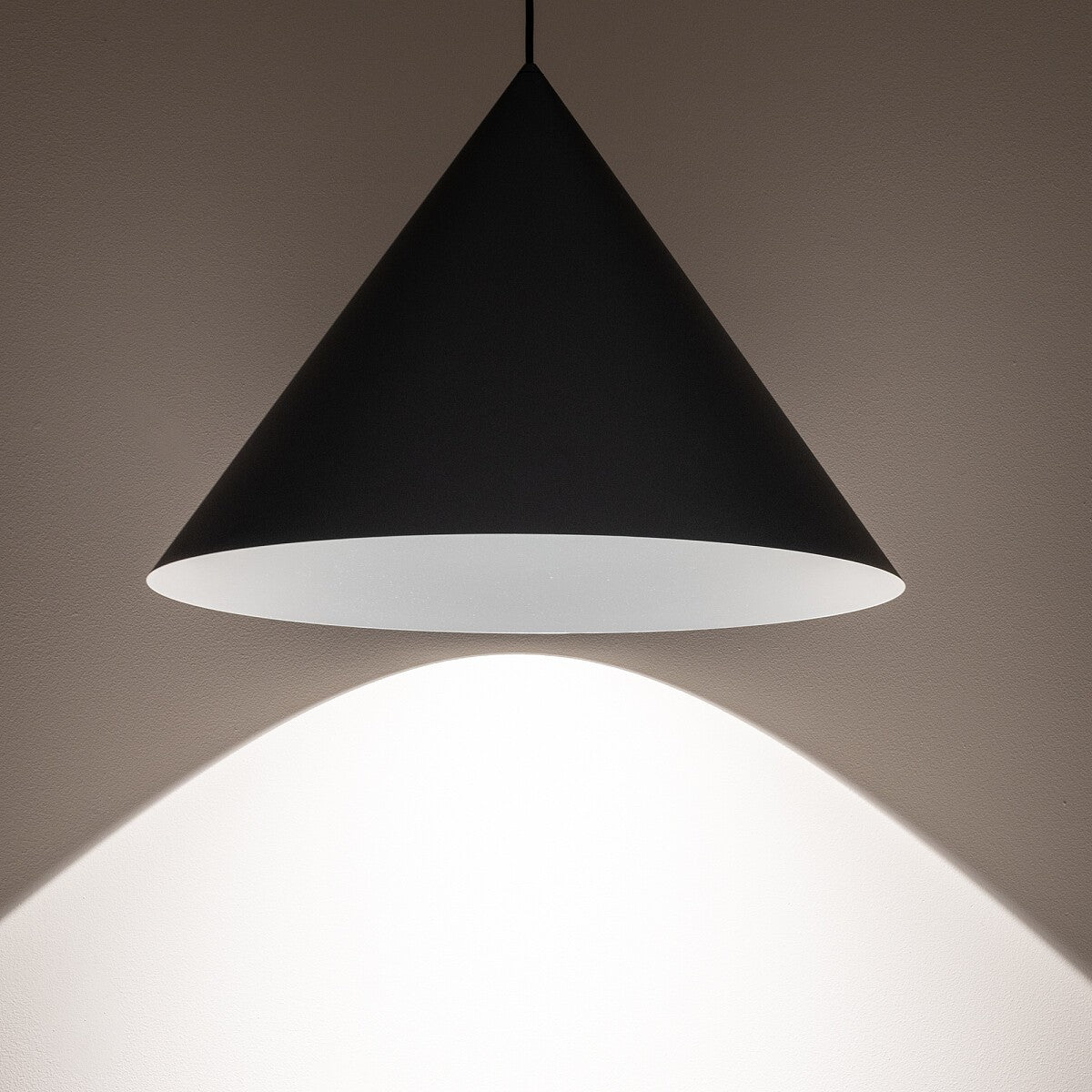 Nowodvorski Lampa wisząca ZENITH L 20W only LED 50/60Hz - Stal lakierowana - Umbra gray 10873 - lampa włączona