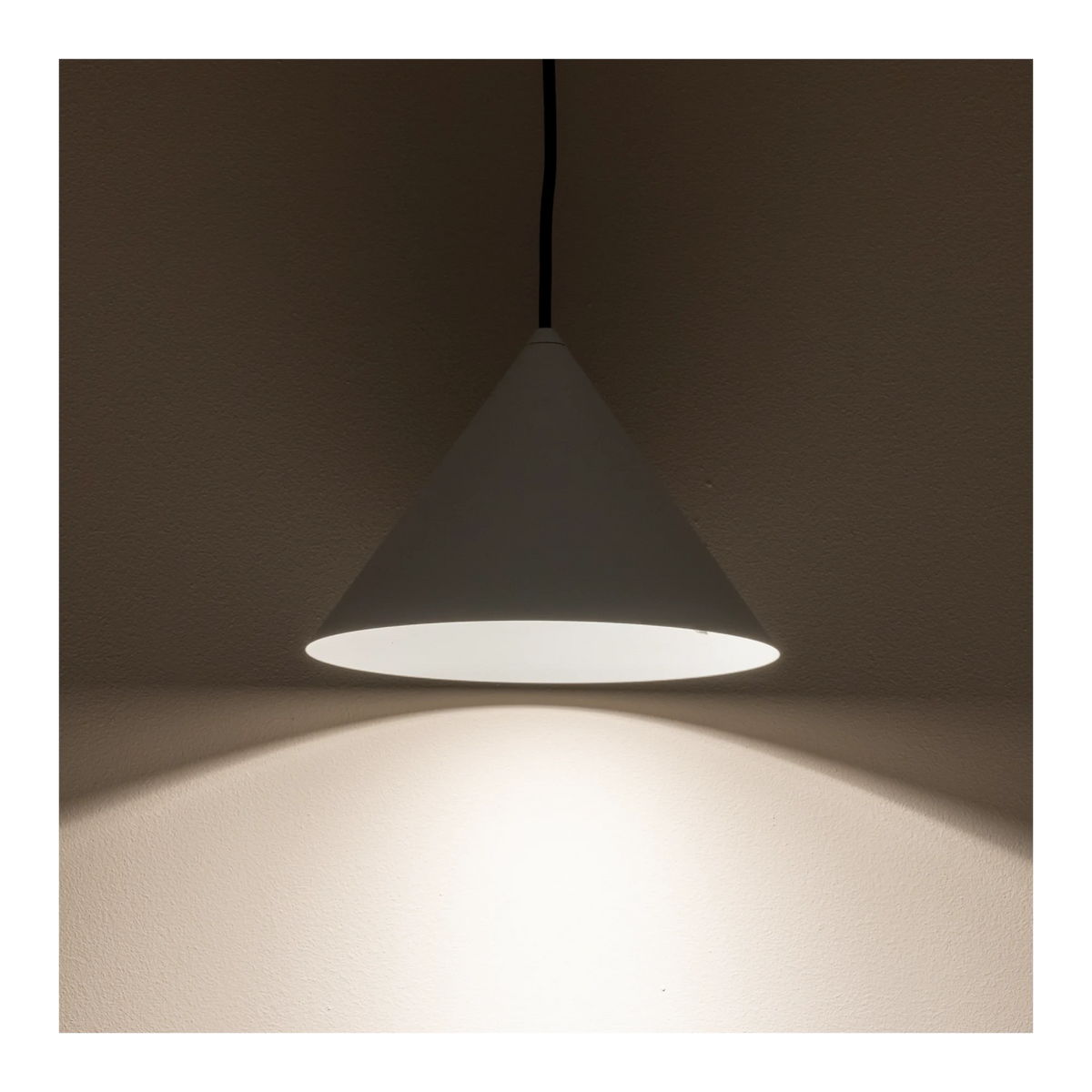 Nowodvorski Klosz / Oprawa CAMELEON ZENITH S - Stal lakierowana - Silk gray 10876 - lampa włączona
