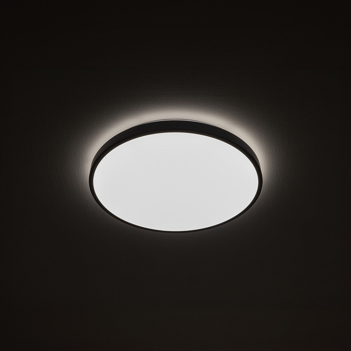 Nowodvorski Plafon AGNES ROUND LED PRO 22W 50/60Hz - Stal lakierowana - Czarny I 10971 - lampa włączona