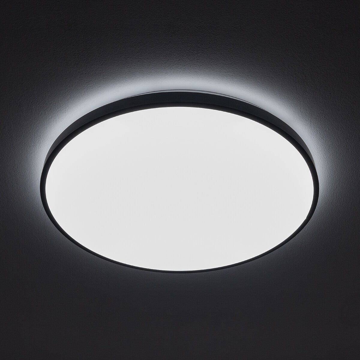 Nowodvorski Plafon AGNES ROUND LED PRO 32W 50-60Hz - Stal lakierowana - Czarny II 10974 - lampa włączona
