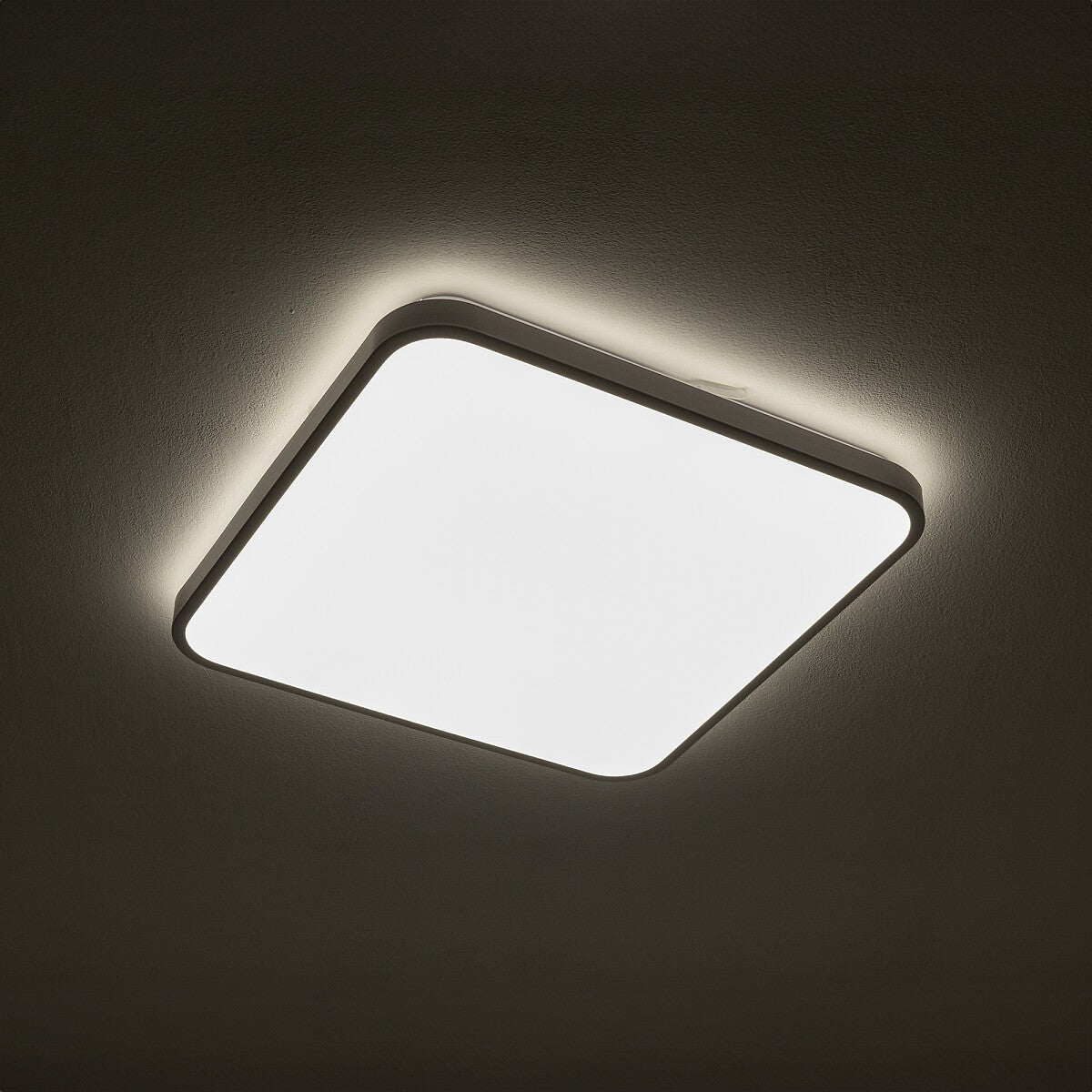 Nowodvorski Plafon AGNES SQUARE LED PRO 32W 50/60Hz - Aluminium lakierowane - Biały 10991 - lampa włączona