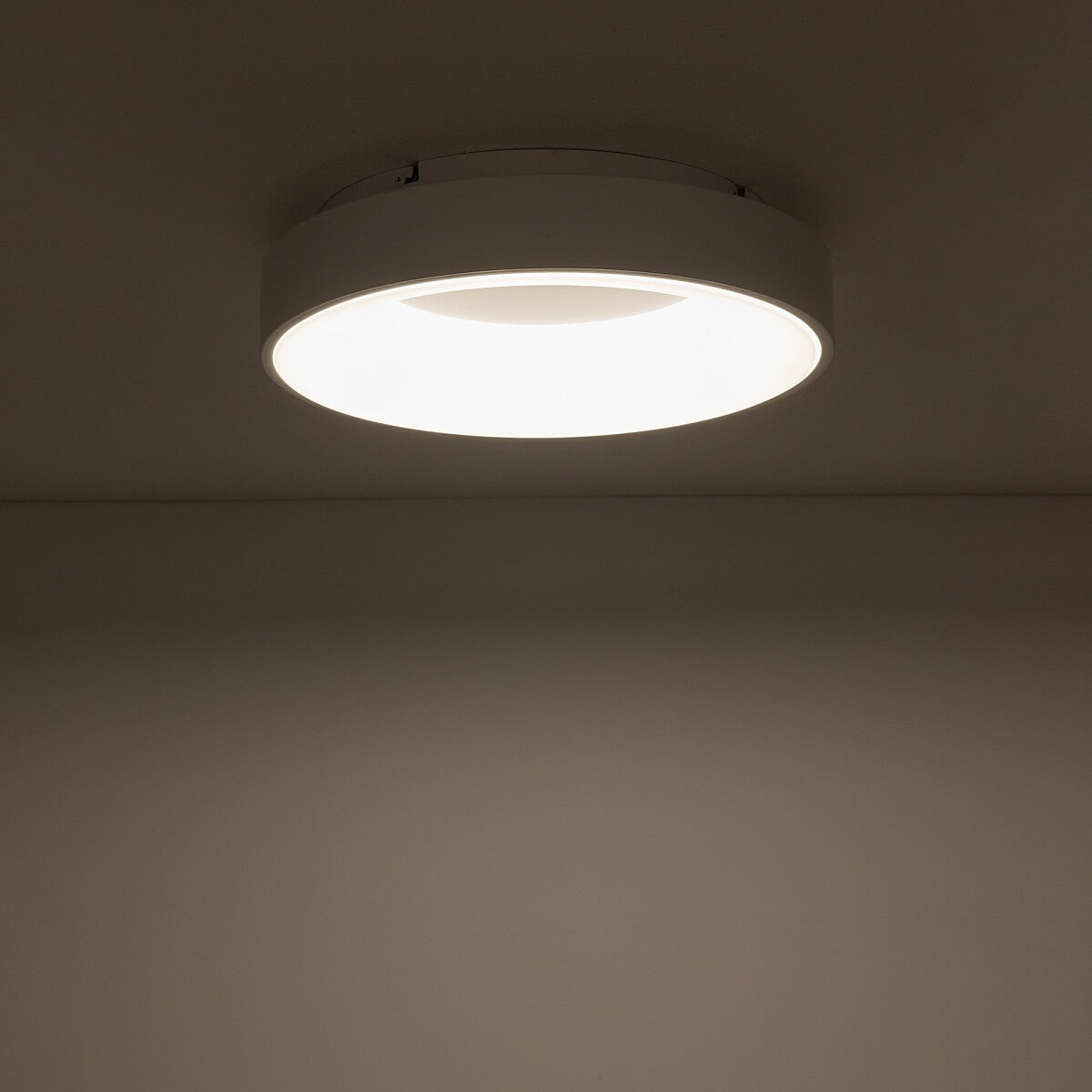 Nowodvorski Plafon NIKKI ROUND LED 32W 50/60Hz - Stal lakierowana - Biały I 11200 - lampa włączona