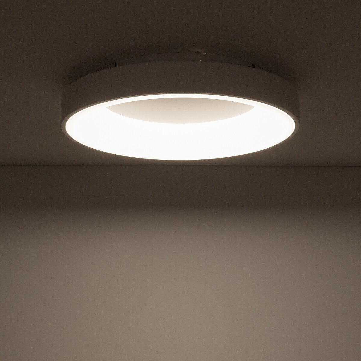 Nowodvorski Plafon NIKKI ROUND LED 48W 50/60Hz - Stal lakierowana - Biały I 11201 - lampa włączona