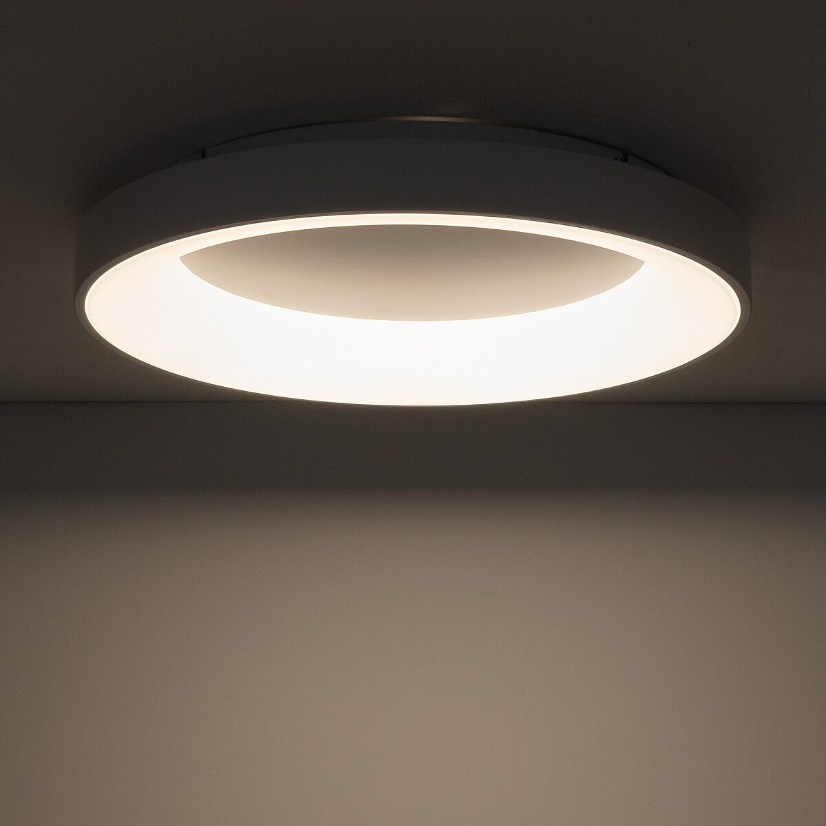 Nowodvorski Plafon NIKKI ROUND LED 60W 50/60Hz - Stal lakierowana - Biały 11202 - lampa włączona