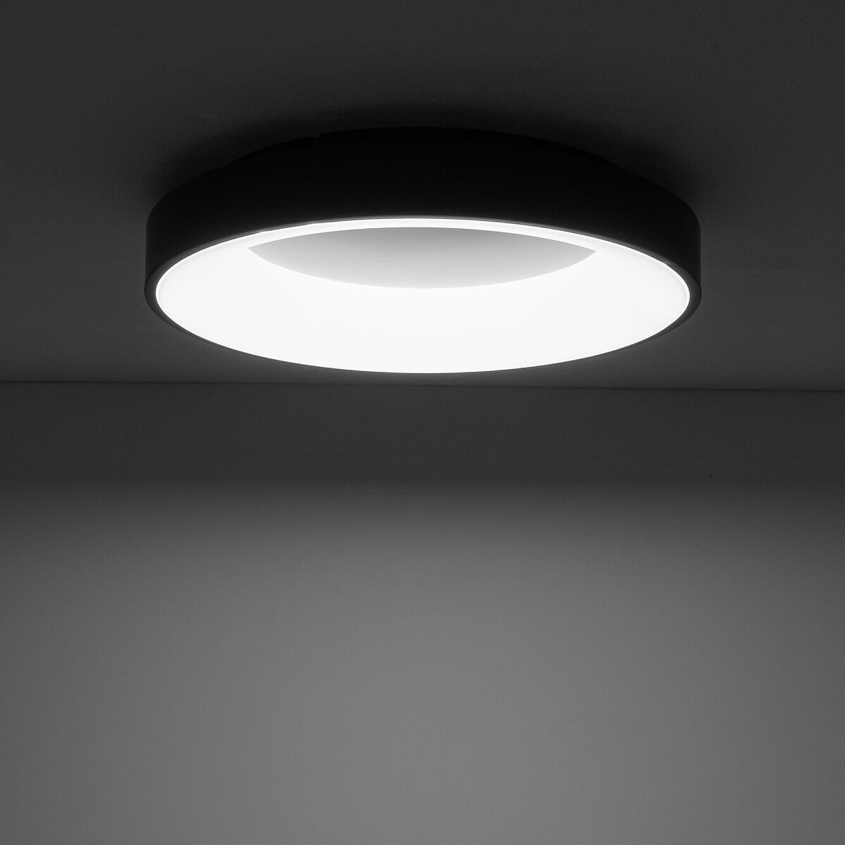 Nowodvorski Plafon NIKKI ROUND LED 48W 50/60Hz - Stal lakierowana - Czarny II 11211 - lampa włączona