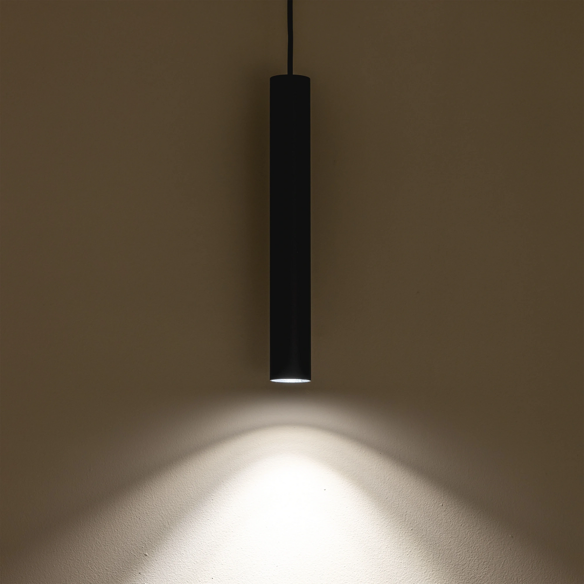 Nowodvorski Klosz / Oprawa CAMELEON FOURTY M - Stal lakierowana - Umbra gray 11223 - lampa włączona