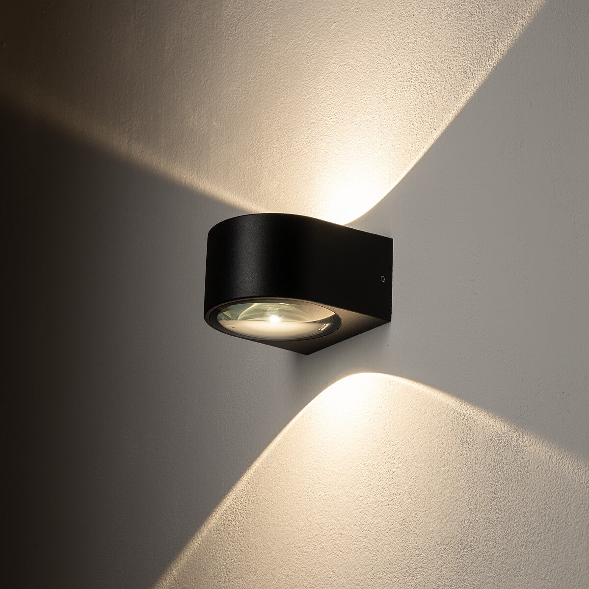 Nowodvorski Lampa ścienna natynkowa NEL LED 2x5W 50/60Hz IP54 - Aluminium lakierowane - Czarny 11370 - lampa włączona