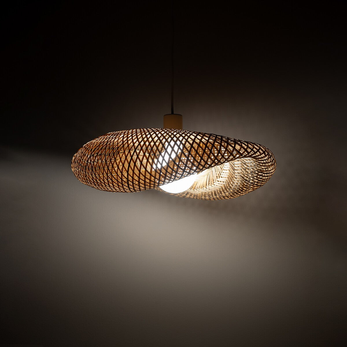 Nowodvorski Lampa wisząca HAVANA S 25W only LED 50/60Hz - Bambus - Naturalne drewno 11395 - lampa włączona