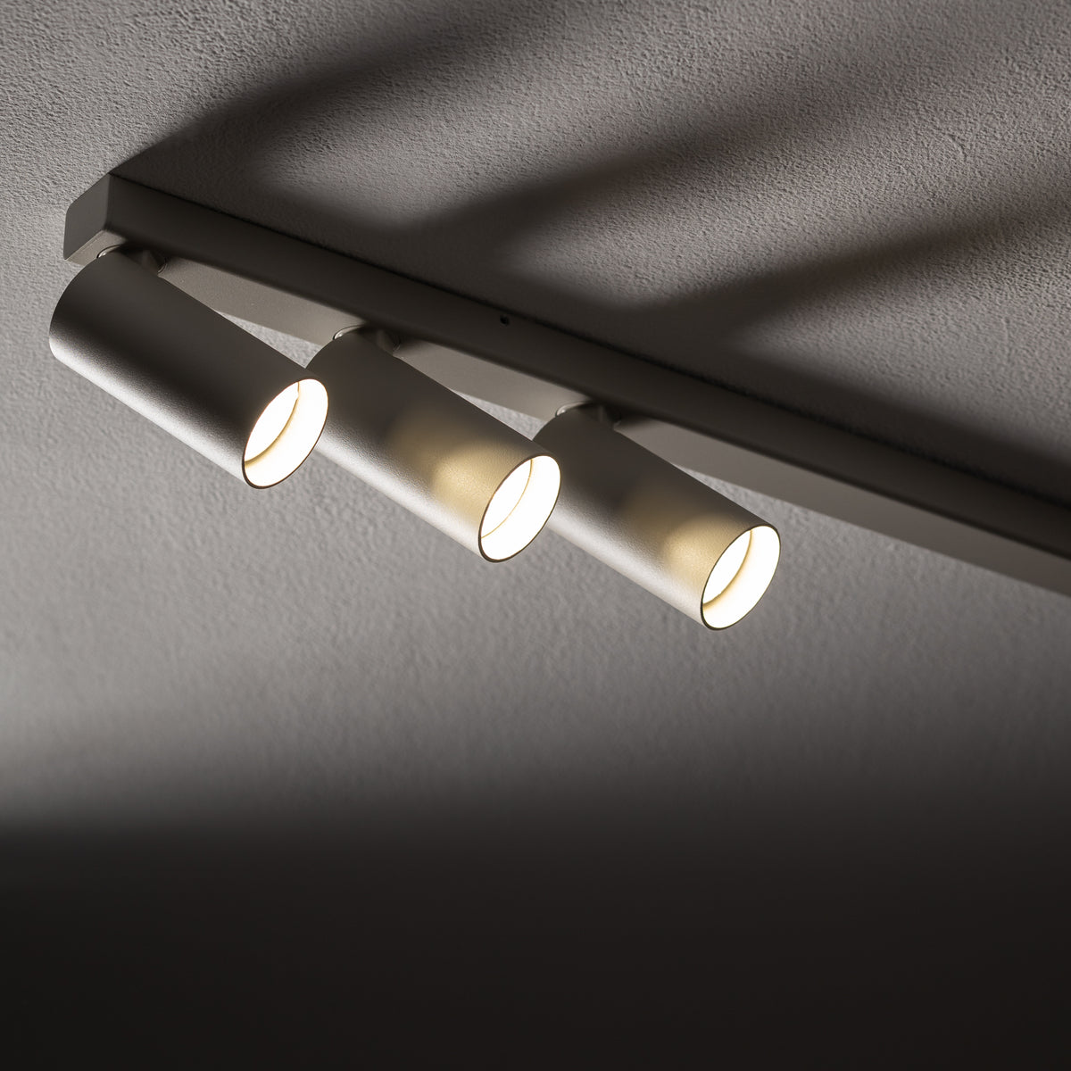 Nowodvorski Reflektorek / Spot FOURTY 10W only LED 50/60Hz - Stal lakierowana - Silk gray 11441 - lampa włączona