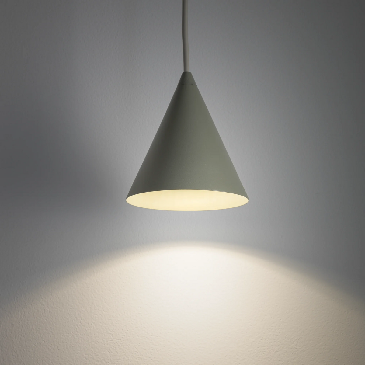 Nowodvorski Klosz / Oprawa CAMELEON ZENITH XS - Stal lakierowana - Sage green 11478 - lampa włączona