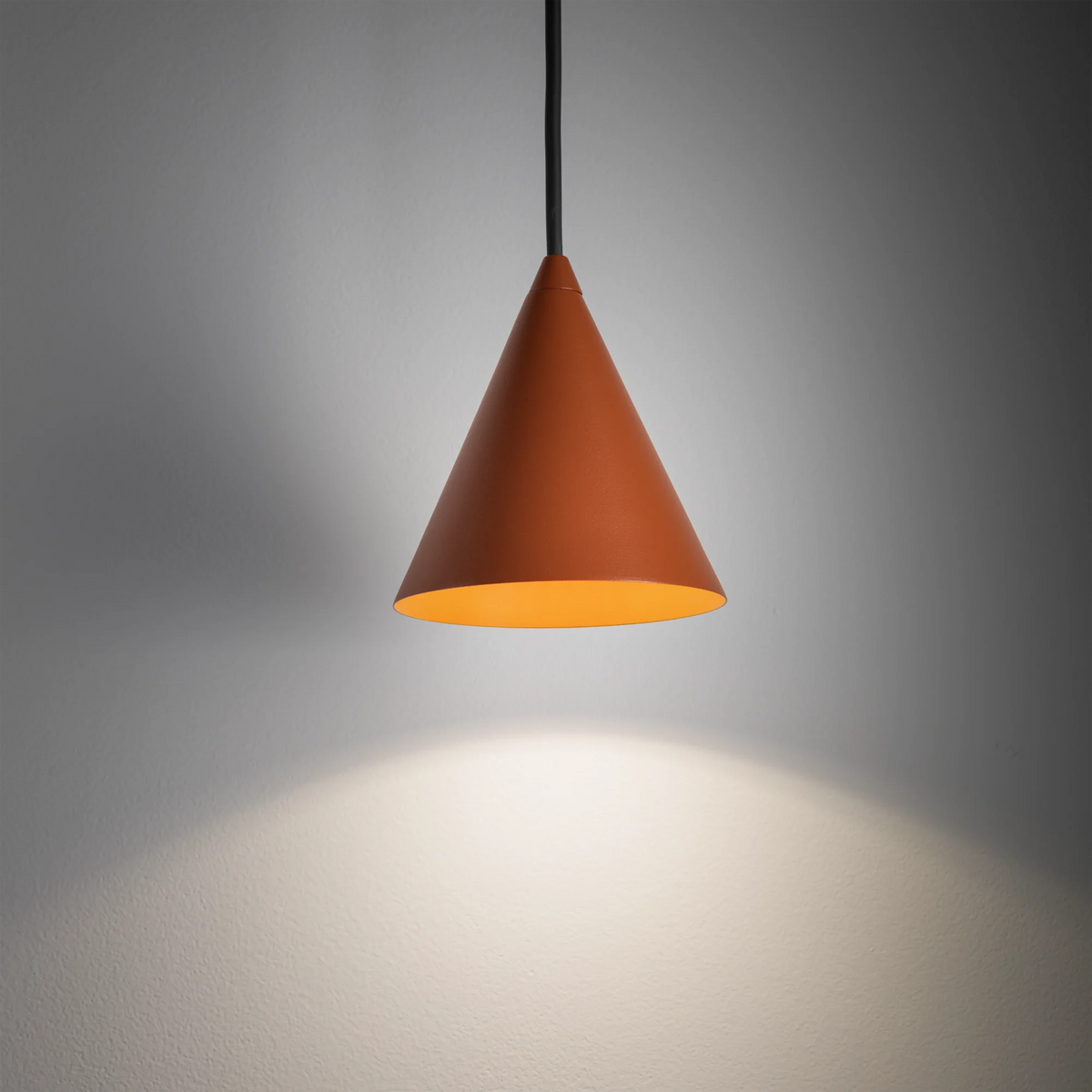Nowodvorski Klosz / Oprawa CAMELEON ZENITH XS - Stal lakierowana - Terracotta 11480 - lampa włączona