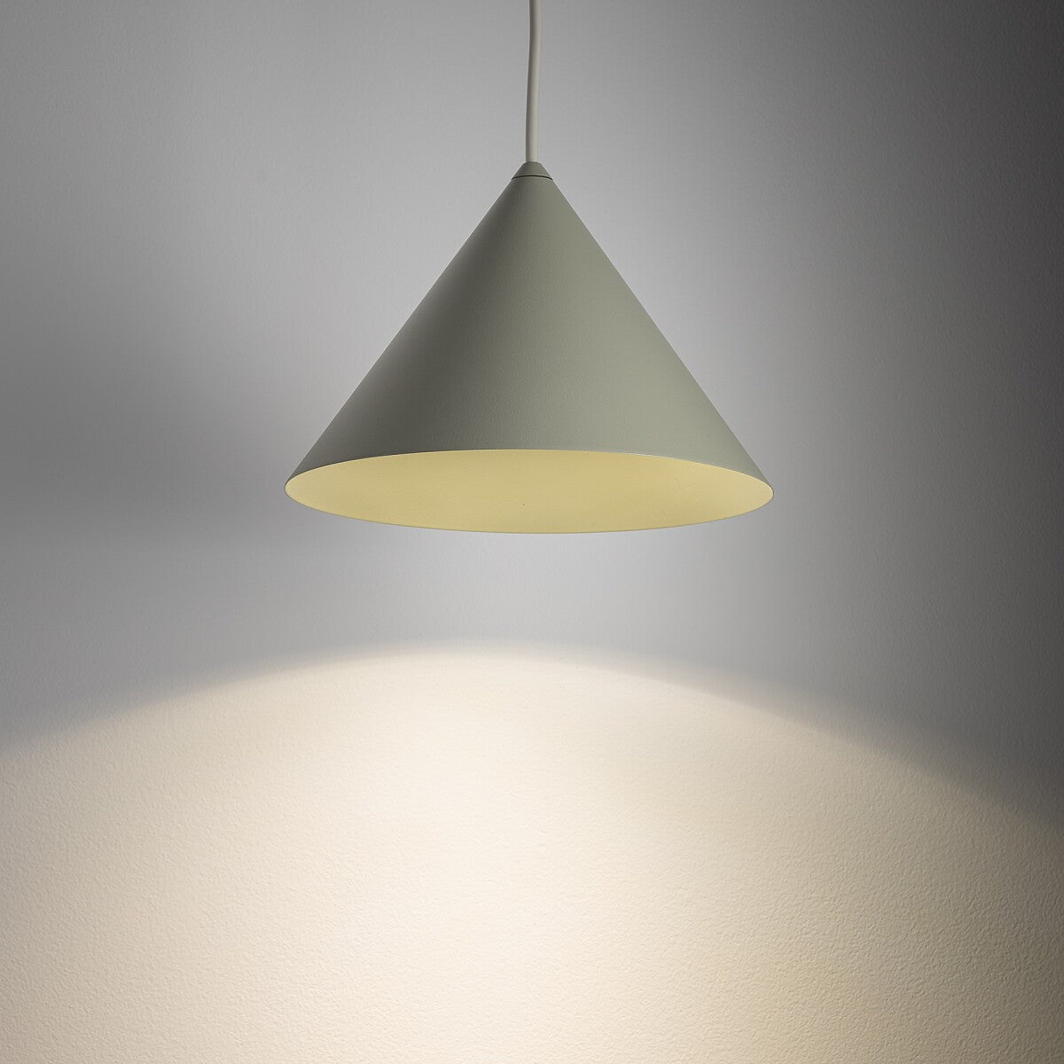 Nowodvorski Lampa wisząca ZENITH S 20W only LED 50/60Hz - Stal lakierowana - Sage green 11488 - lampa włączona