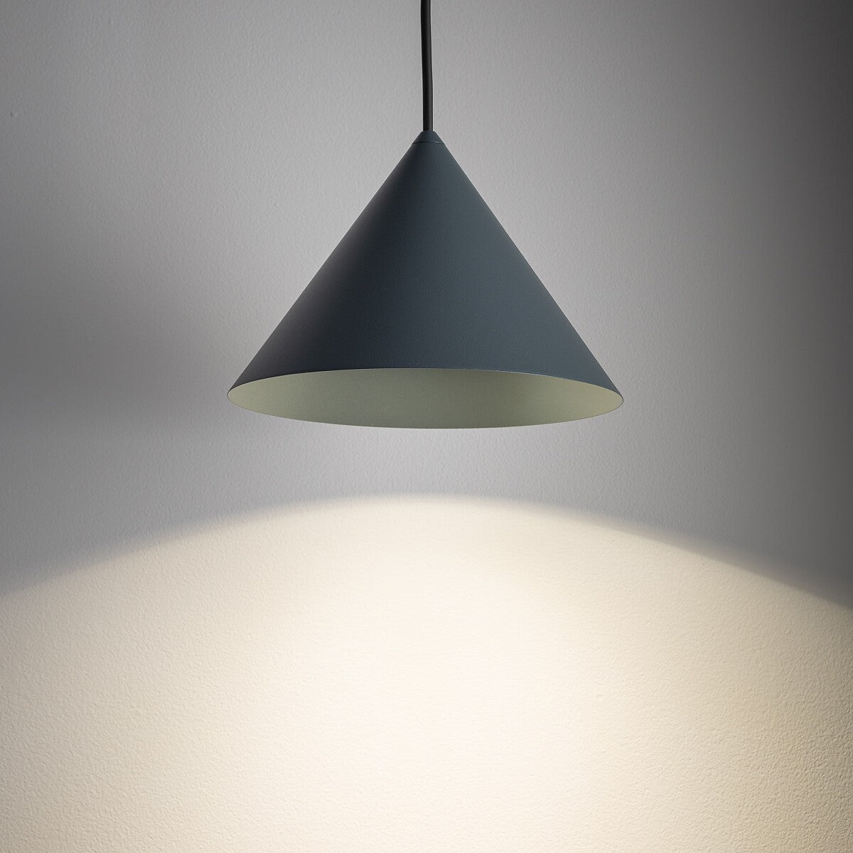 Nowodvorski Lampa wisząca ZENITH S 20W only LED 50/60Hz - Stal lakierowana - Umbra blue 11491 - lampa włączona