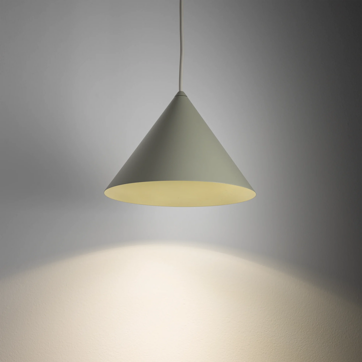 Nowodvorski Klosz / Oprawa CAMELEON ZENITH S - Stal lakierowana - Sage green 11500 - lampa włączona