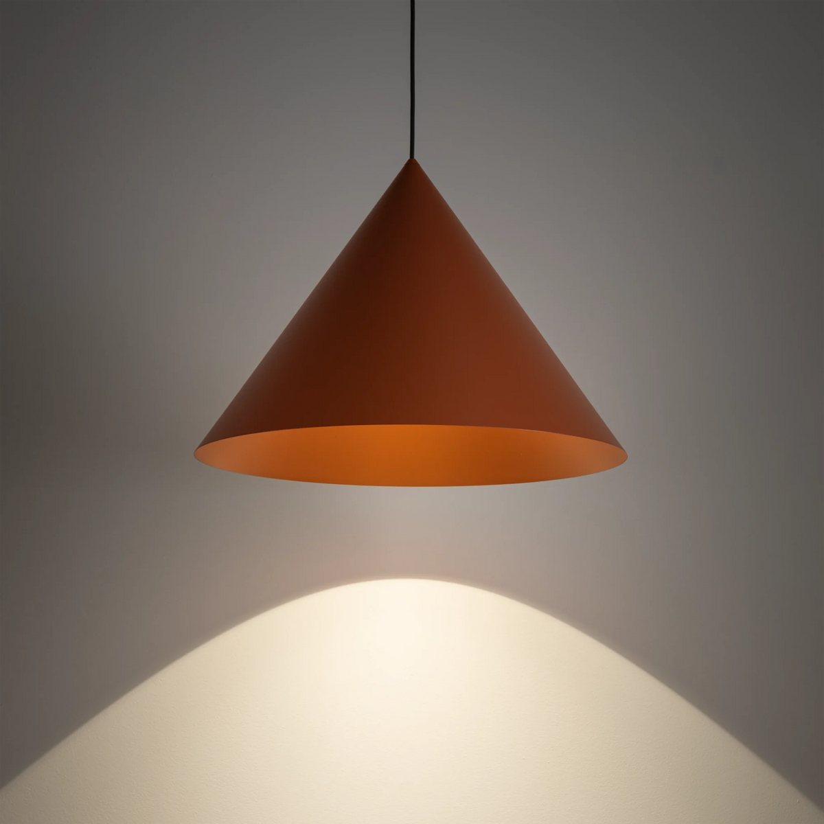 Nowodvorski Klosz / Oprawa CAMELEON ZENITH L - Stal lakierowana - Terracotta 11501 - lampa włączona