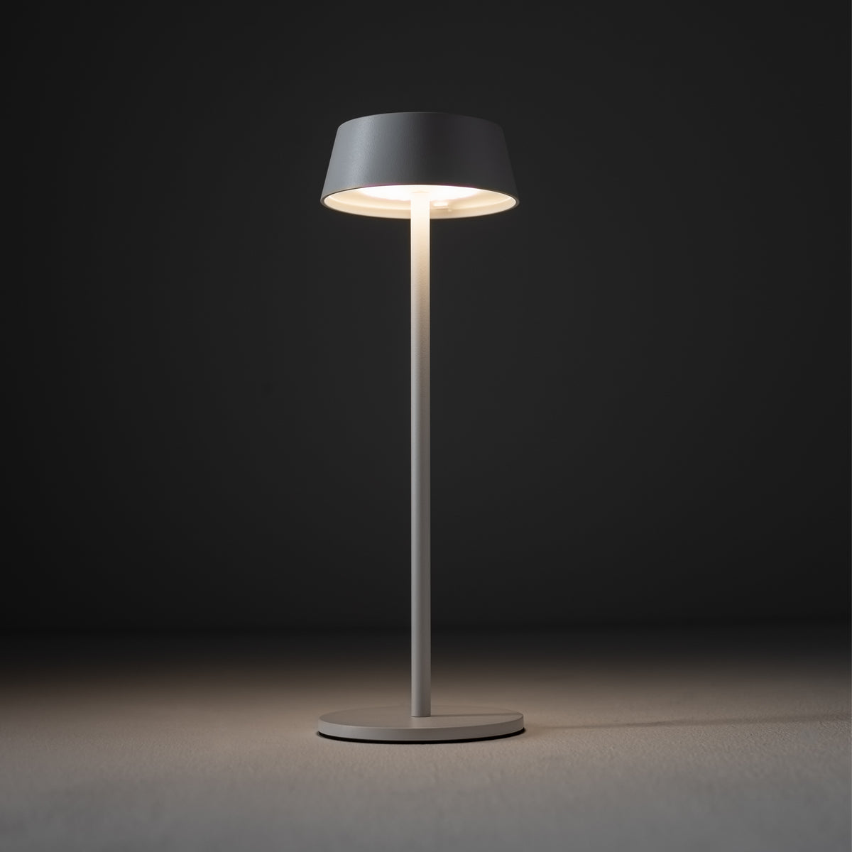 Nowodvorski Lampa przenośna AMY LED 2W 5 IP54 - Aluminium lakierowane - Biały 11531 - lampa włączona