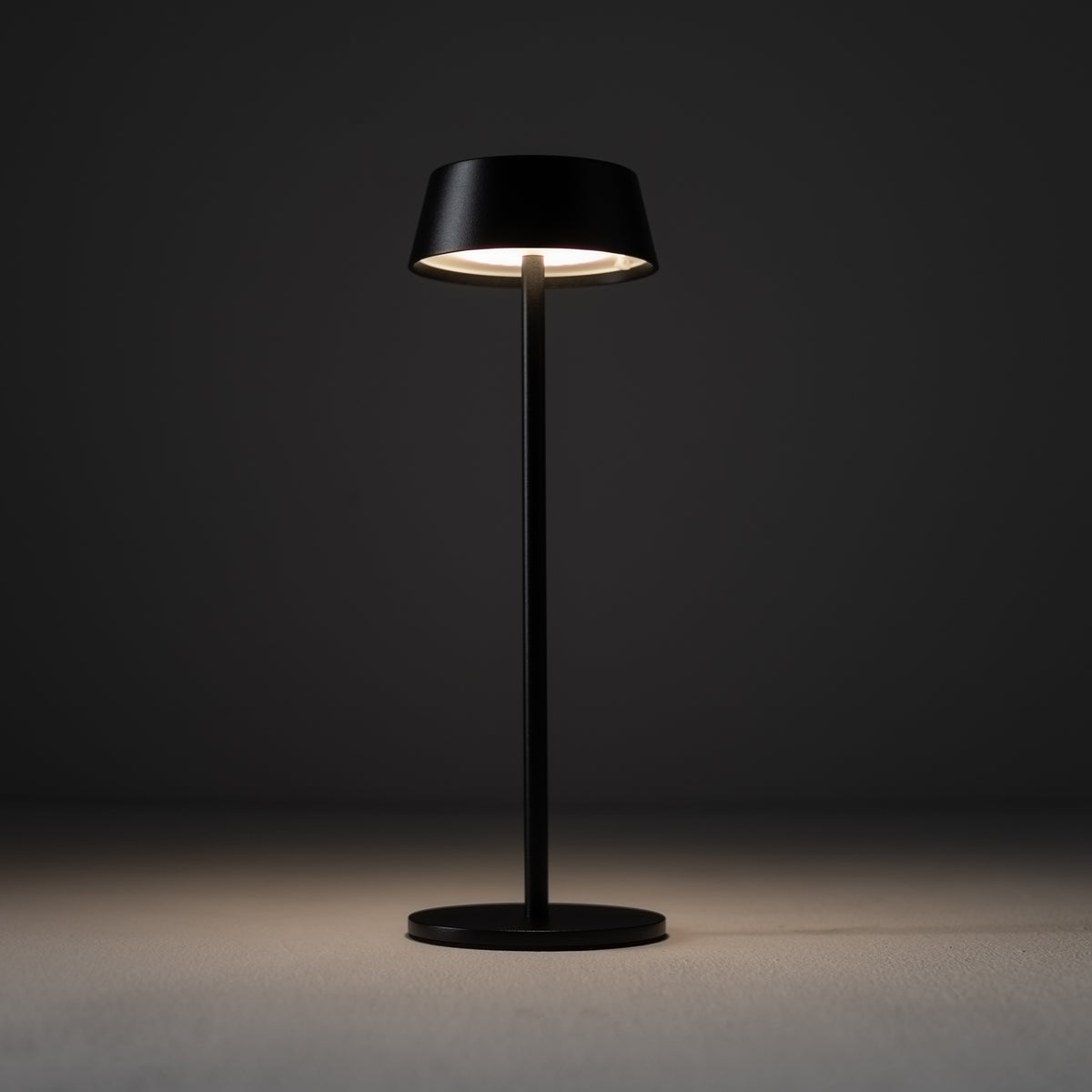Nowodvorski Lampa przenośna AMY LED 2W 5 IP54 - Aluminium lakierowane - Czarny 11532 - lampa włączona