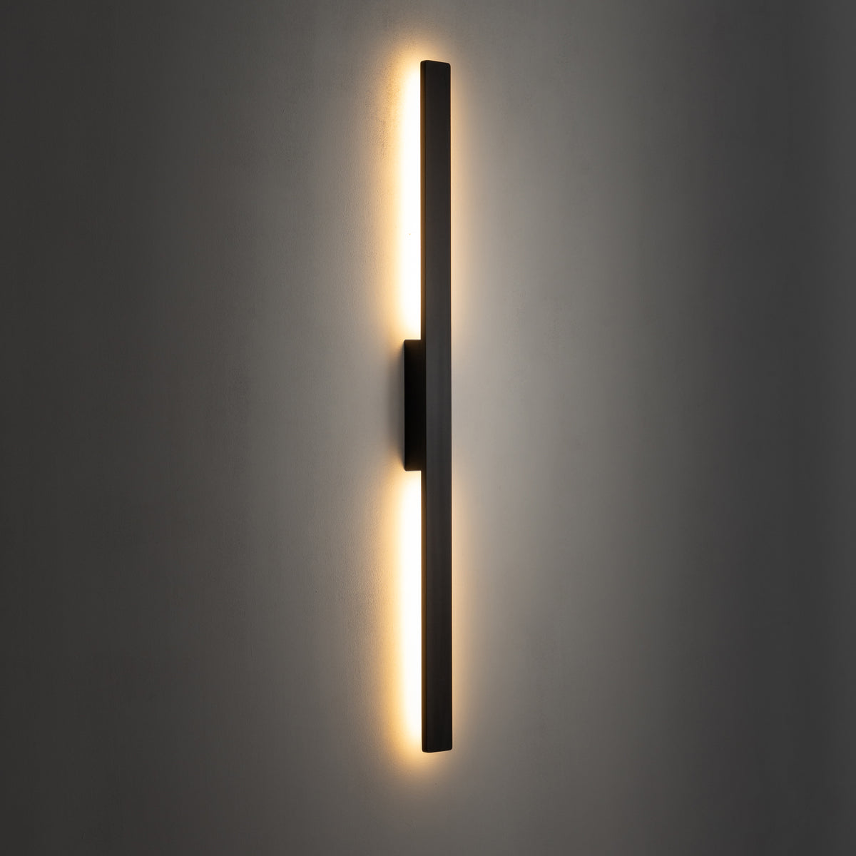 Nowodvorski Lampa ścienna natynkowa DEMI LED M 18W 220-230 50/60 IP54 - Aluminium lakierowane - Czarny 11555 - lampa włączona