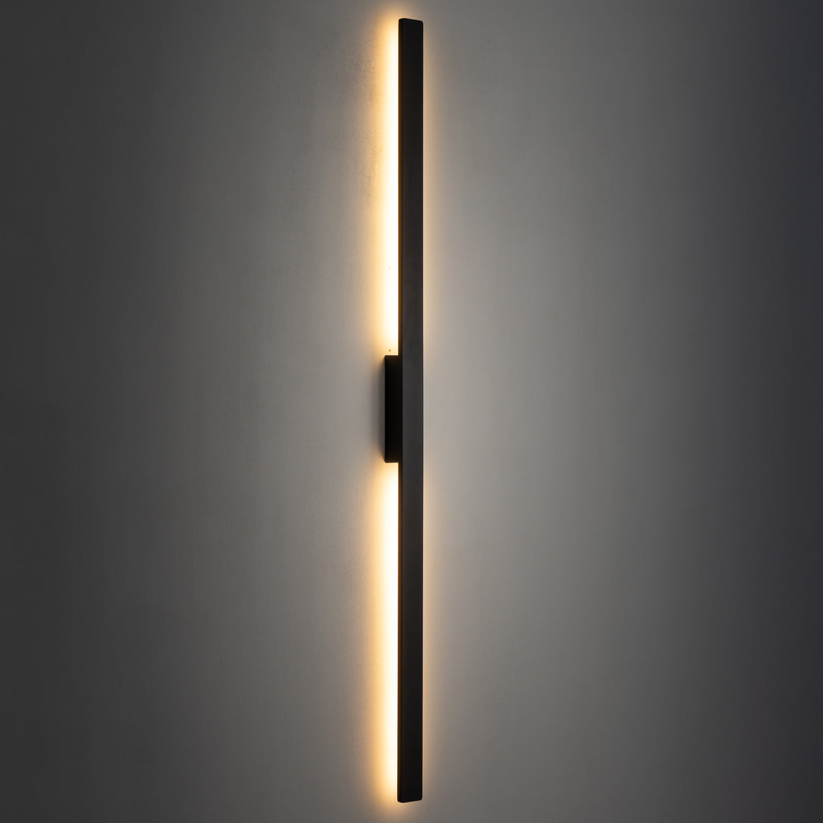 Nowodvorski Lampa ścienna natynkowa DEMI LED L 24W 220-230 50/60 IP54 - Aluminium lakierowane - Czarny 11558 - lampa włączona