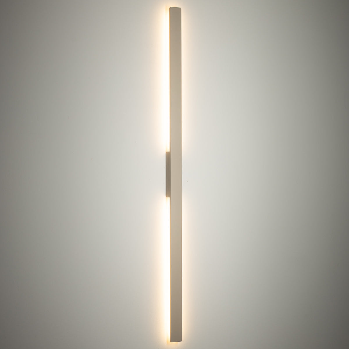 Nowodvorski Lampa ścienna natynkowa DEMI LED L 24W 220-230 50/60 IP54 - Aluminium lakierowane - Beżowy 11560 - lampa włączona