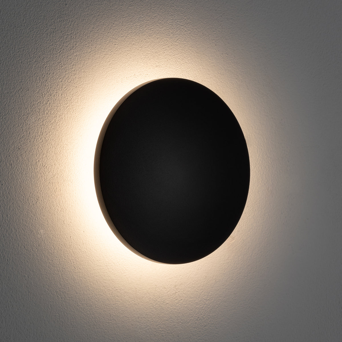 Nowodvorski Lampa ścienna natynkowa ARIA LED S 6W 220-230 50/60 IP54 - Aluminium lakierowane - Czarny 11562 - lampa włączona
